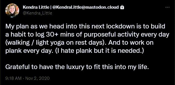 Kendra tweet about a plank challenge
