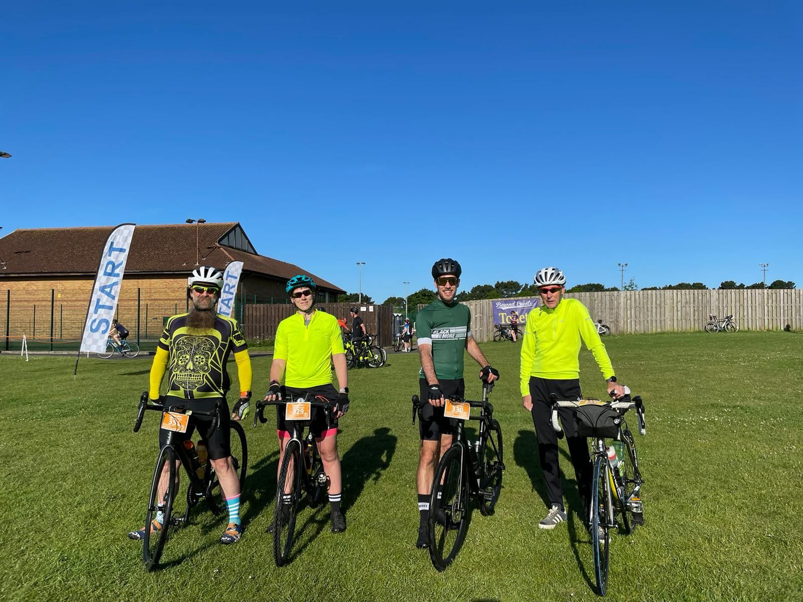 Rob & 3 Pomfrets ready to set off for 100km